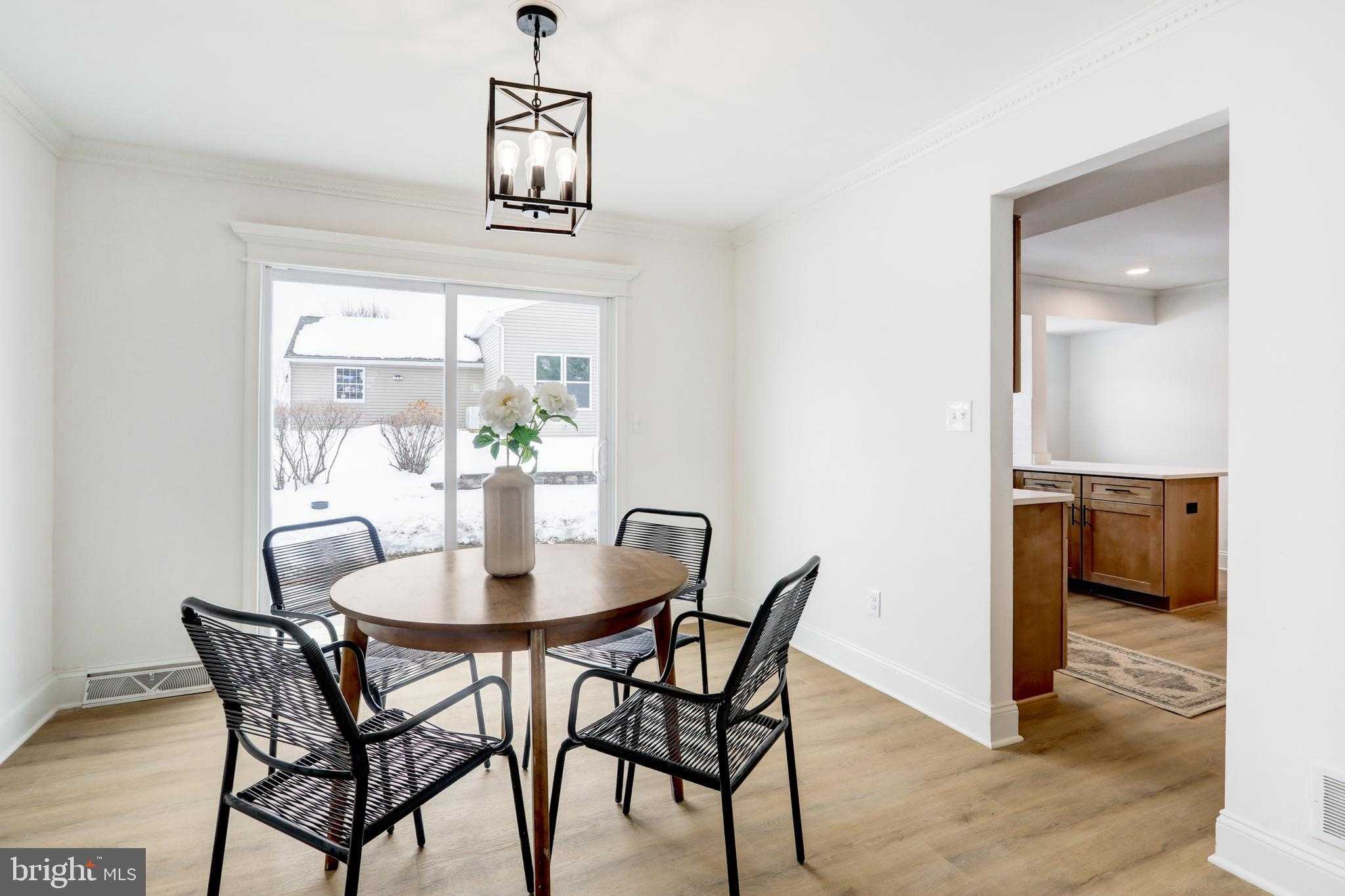 7908 Woodsbluff Run photo 7