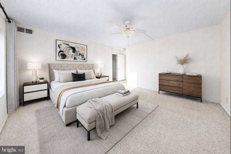 307 Yoakum Pkwy Apt 802 photo 3