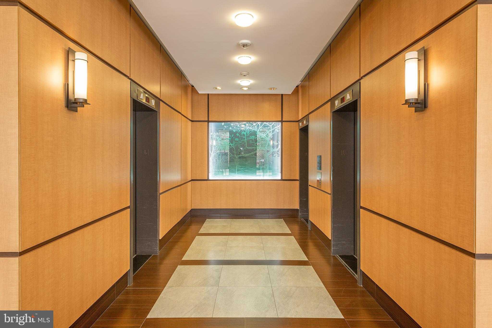 307 Yoakum Pkwy Apt 802 photo 33