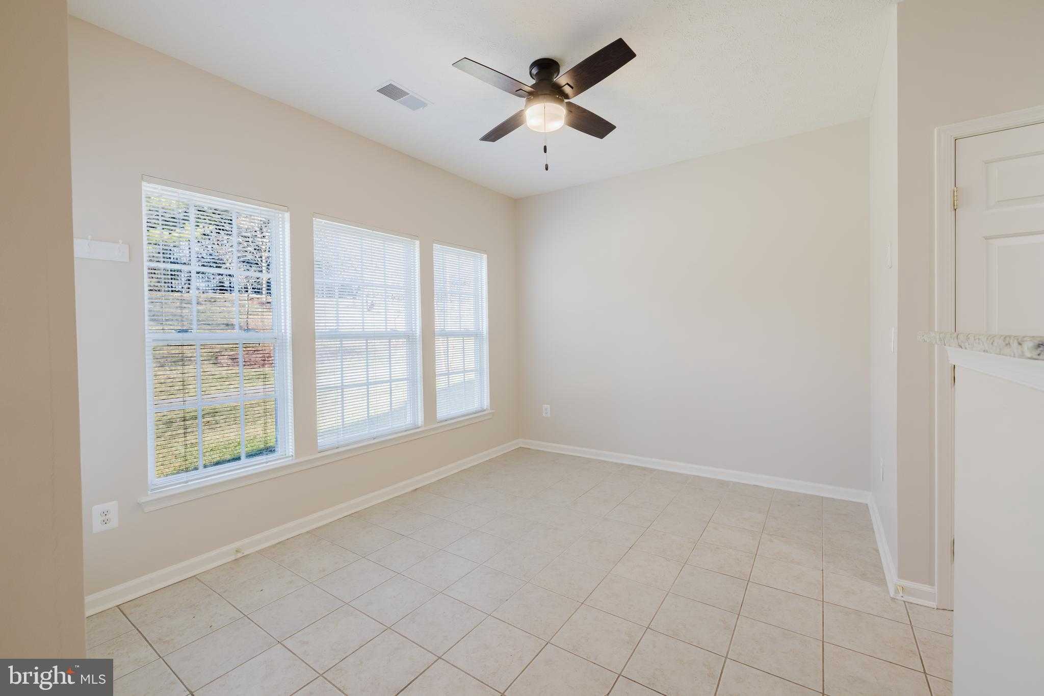 9606 Amberleigh Ln photo 7