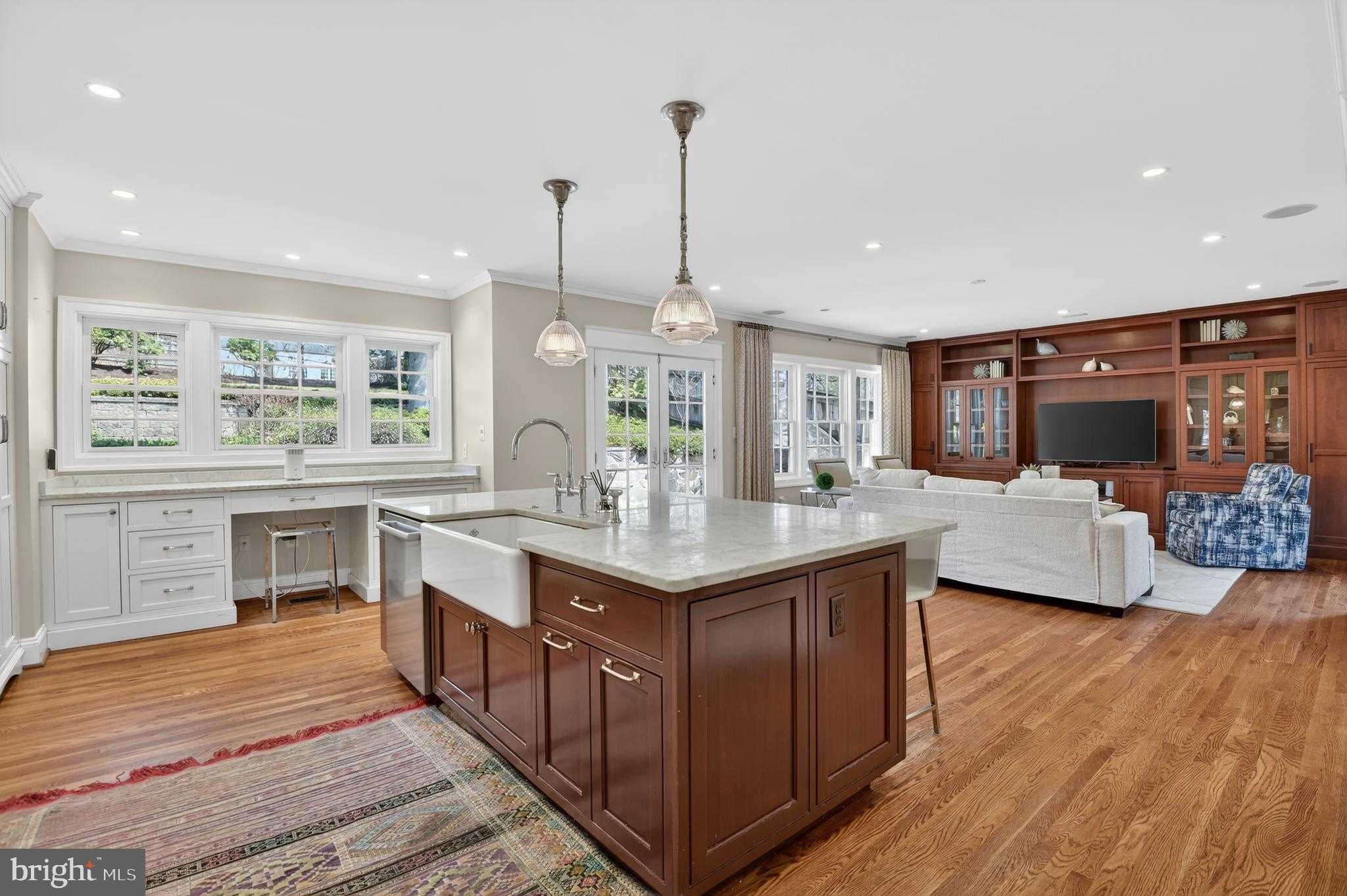 3525 Woodbine St photo 20