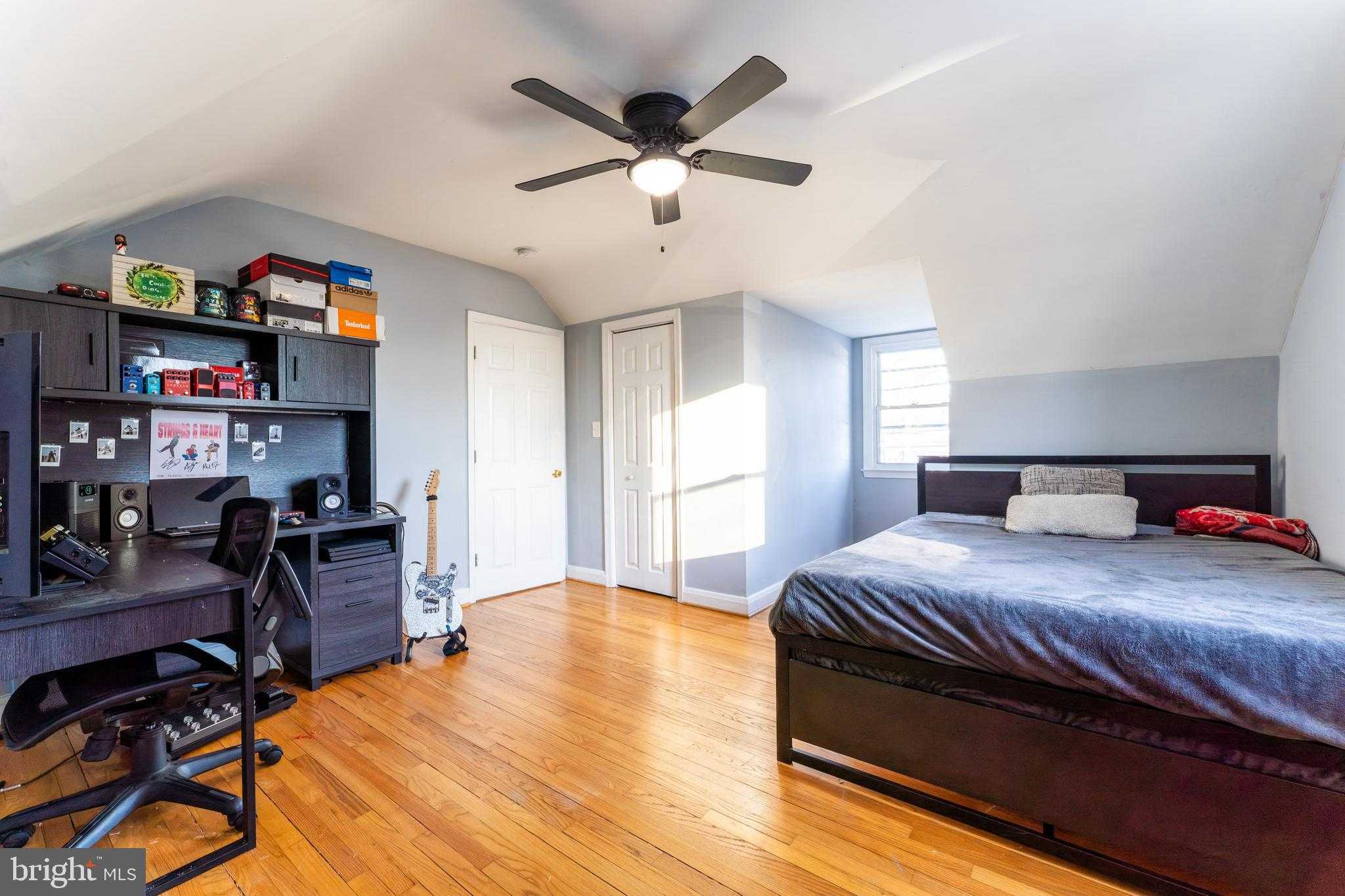 1914 N Forest Park Ave photo 16