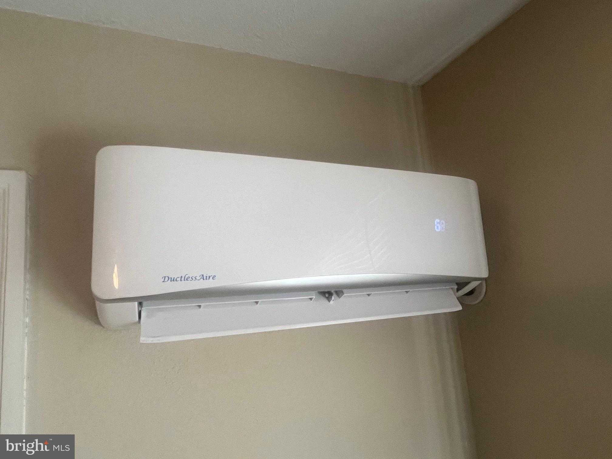 810 N Division St photo 29