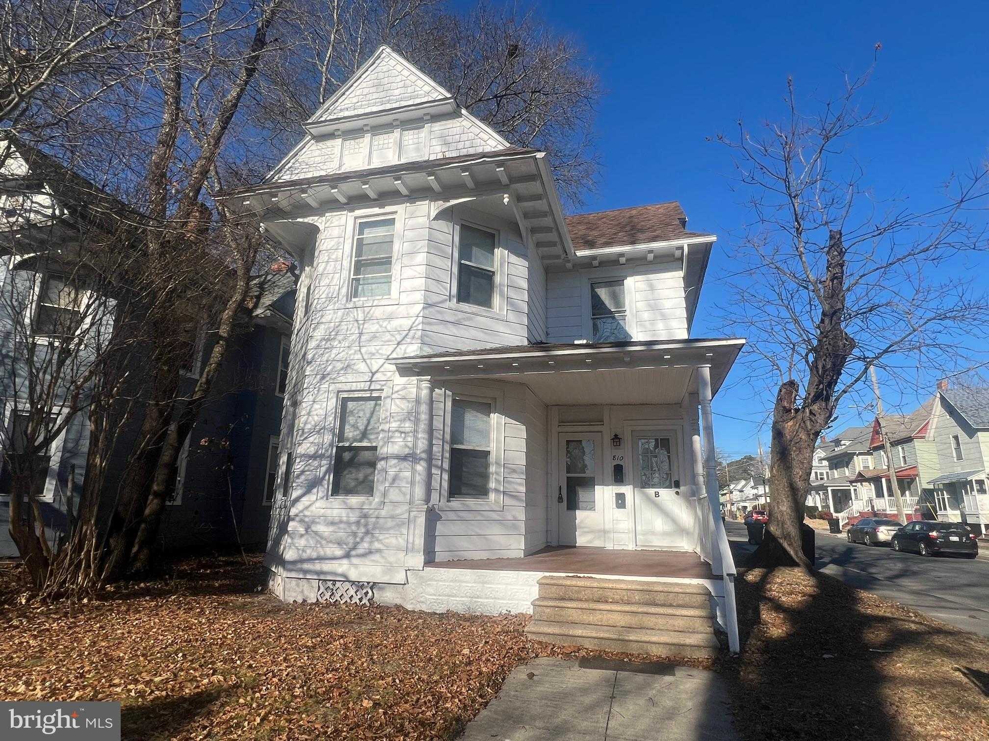 810 N Division St photo 31