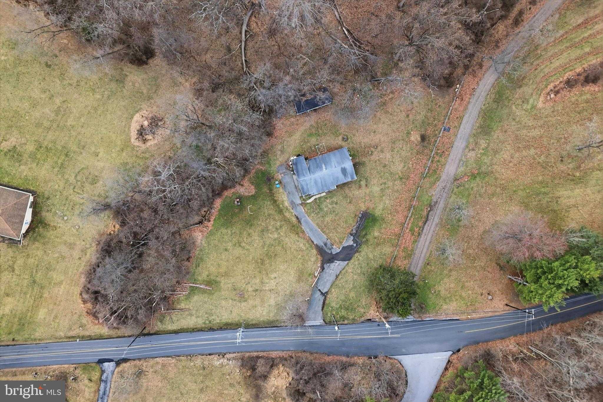 129 Locksley Rd photo 32