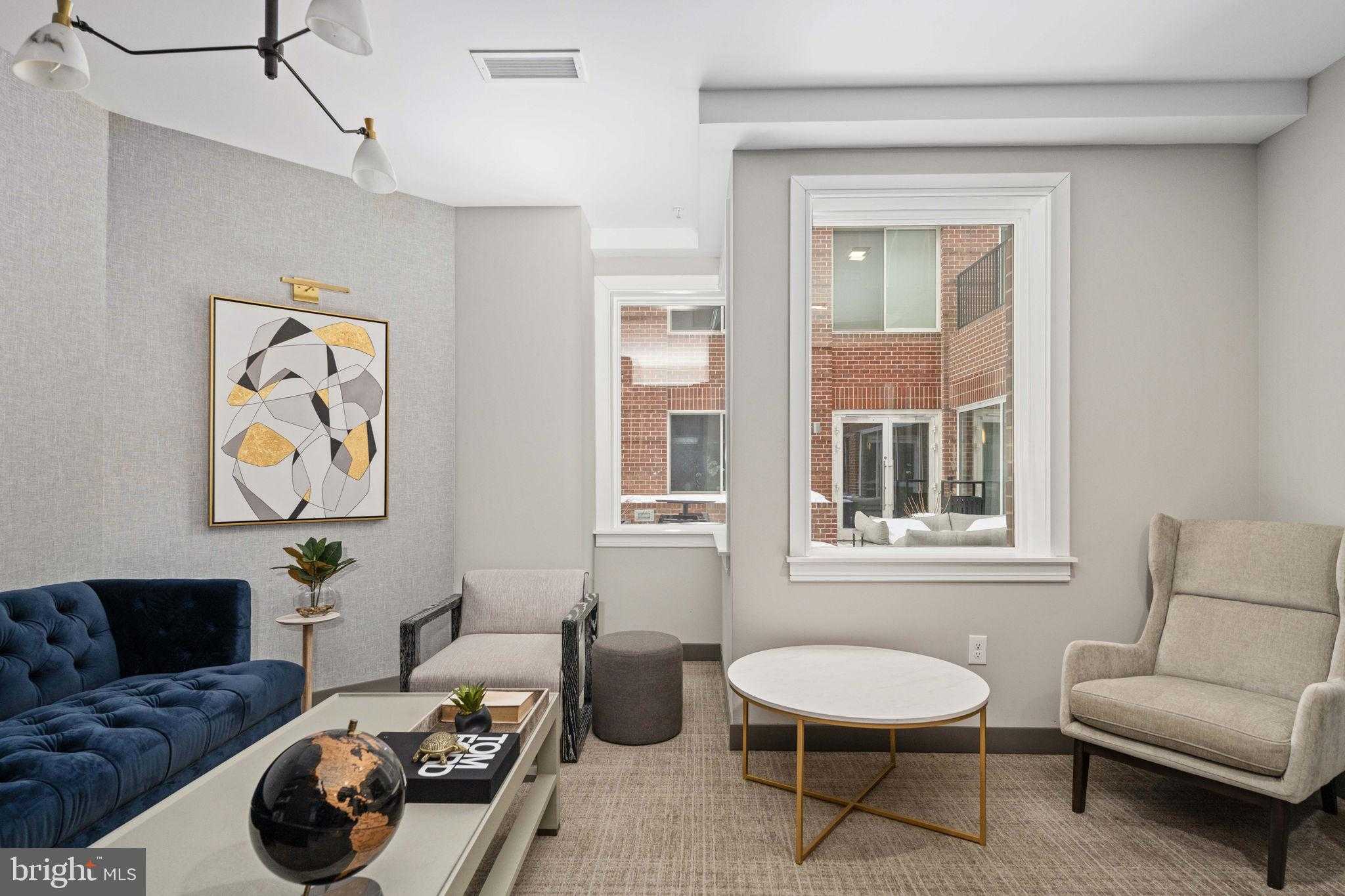 625 Slaters Ln Apt 404 photo 10