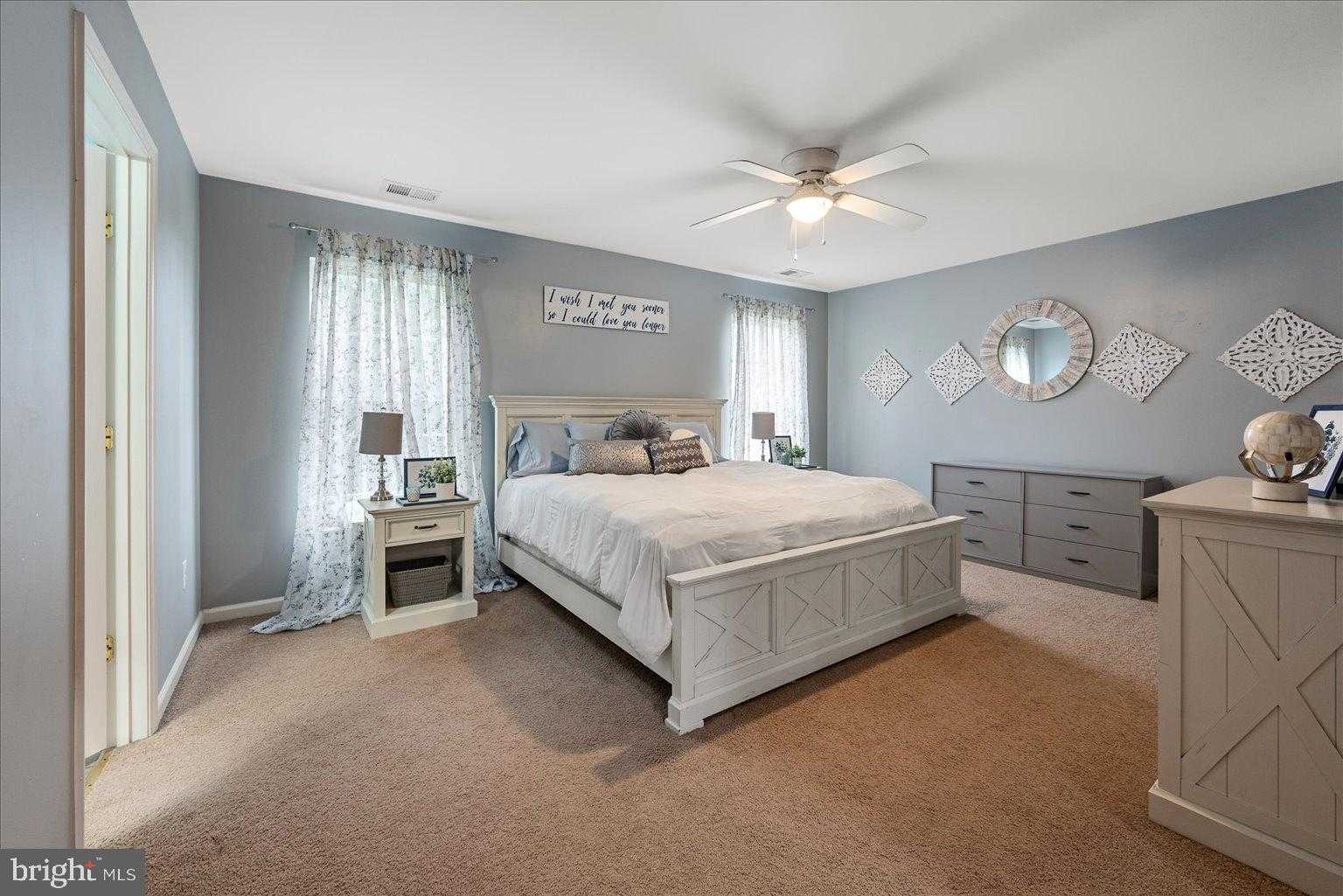 225 Farmington Blvd photo 10