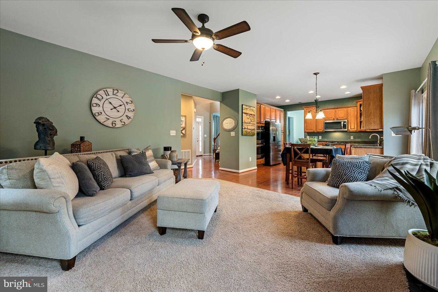 225 Farmington Blvd photo 9