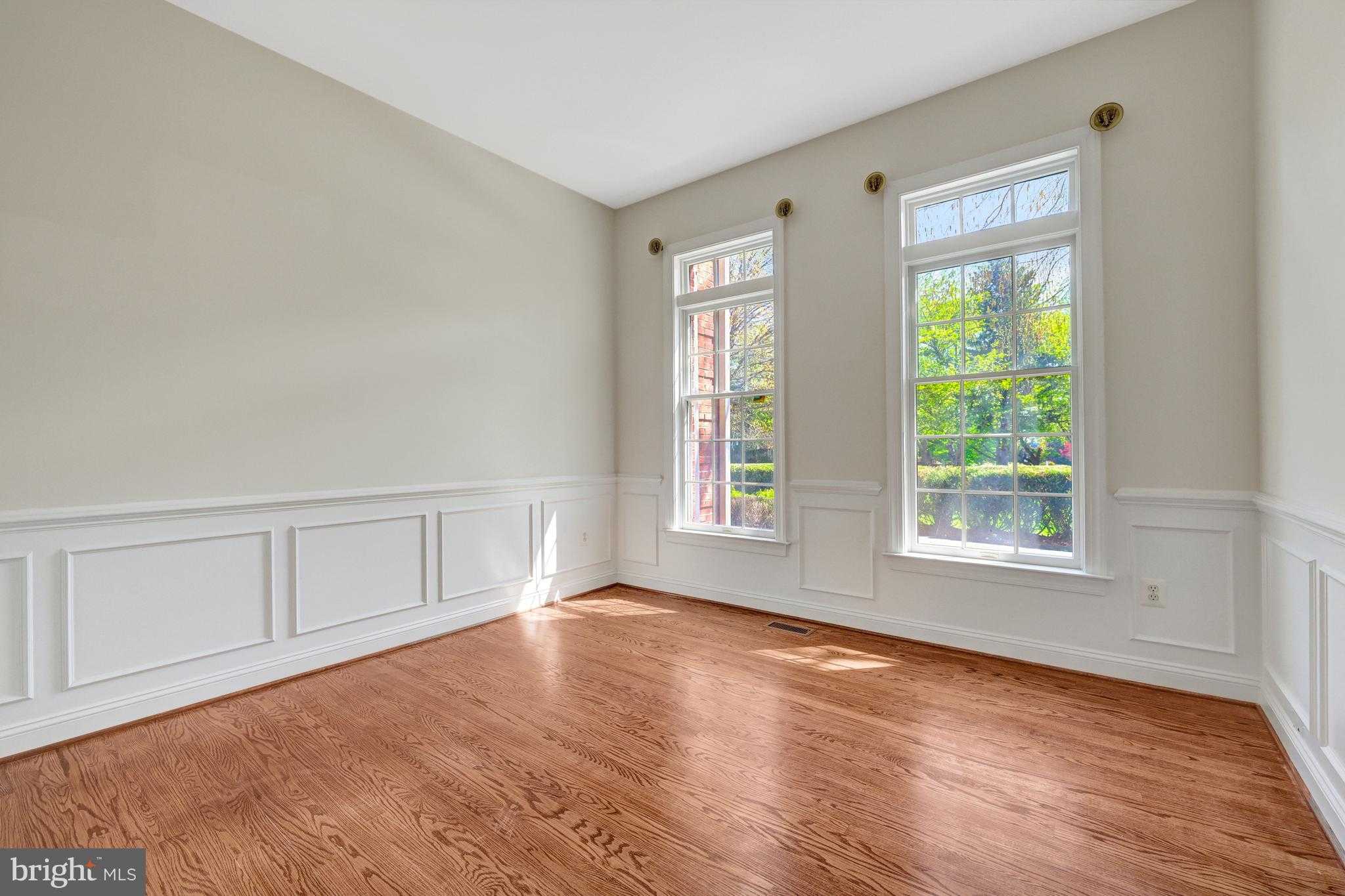 9906 Hessick CT photo 21