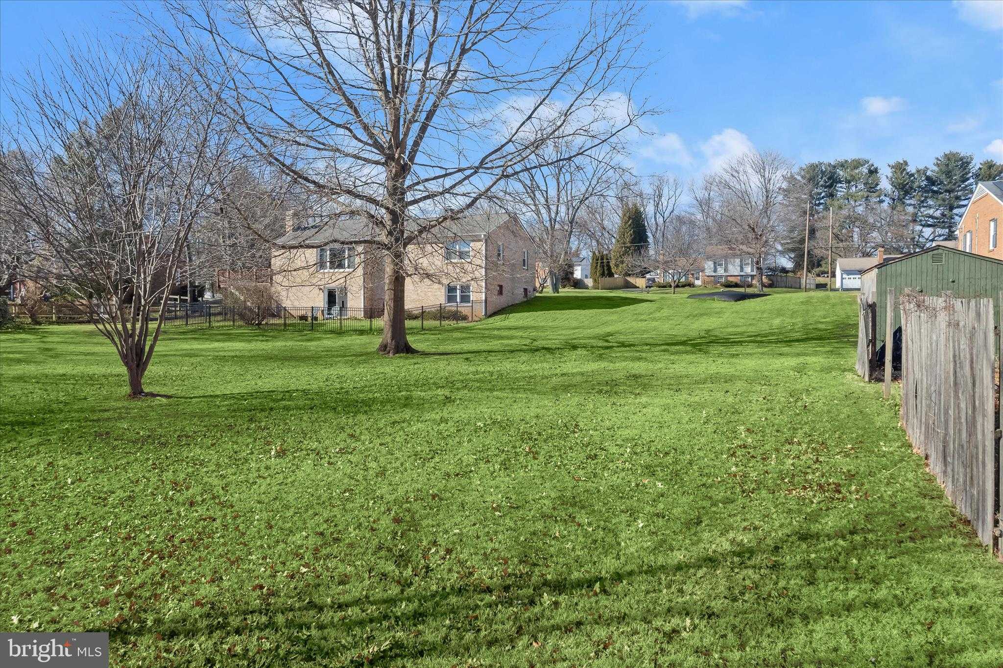 20821 Brooke Knolls Rd photo 17