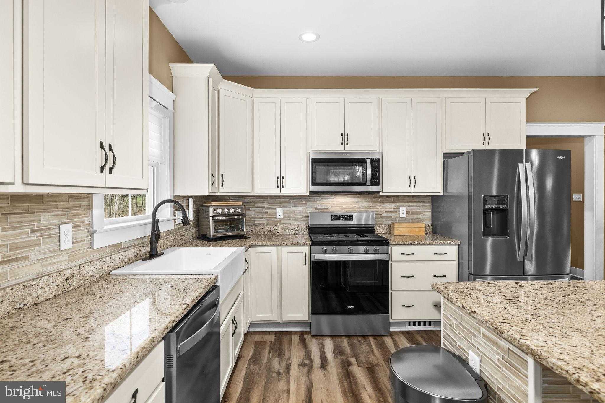 113 Bear CT photo 24