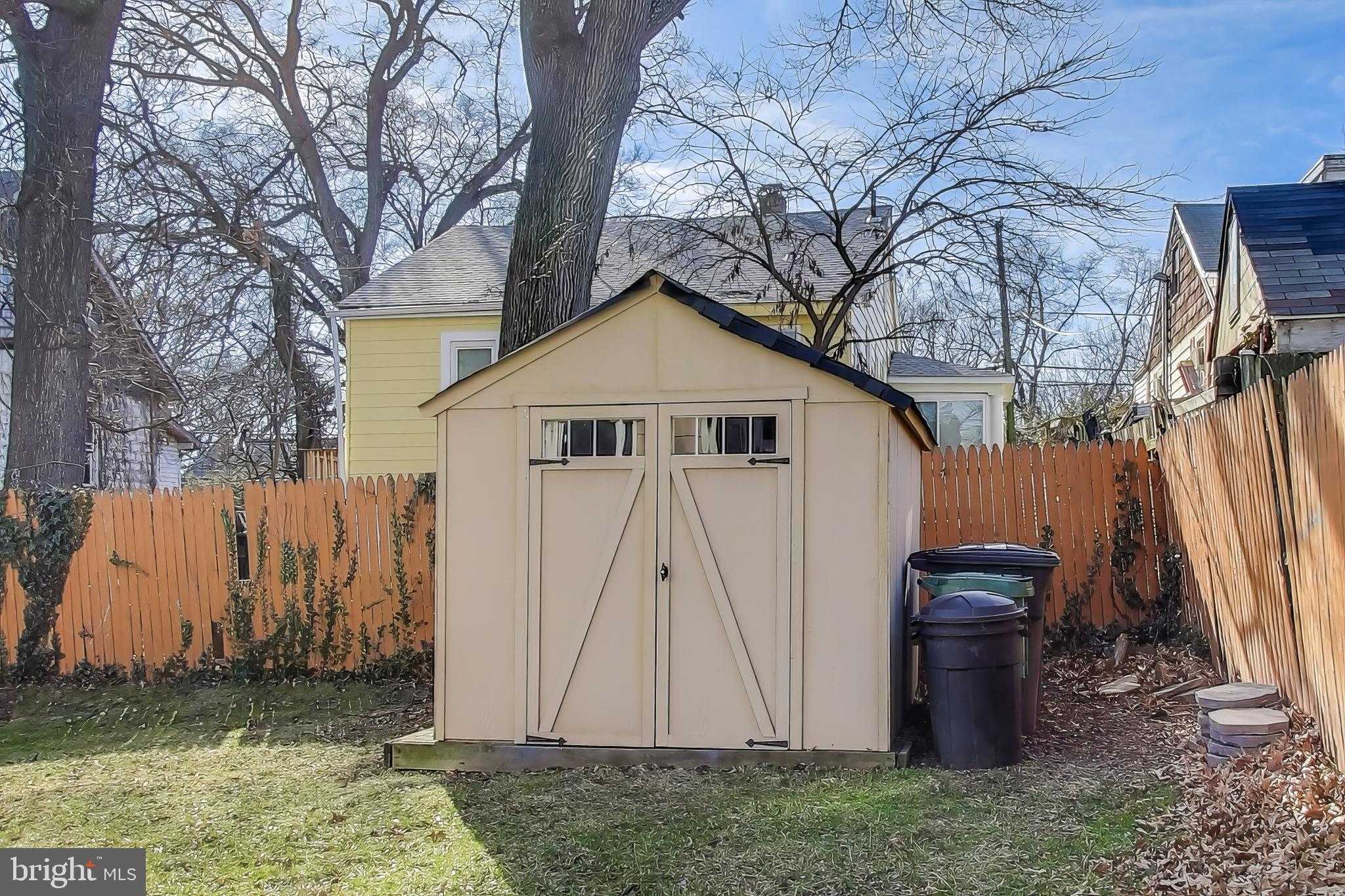 3913 Oglethorpe St photo 42