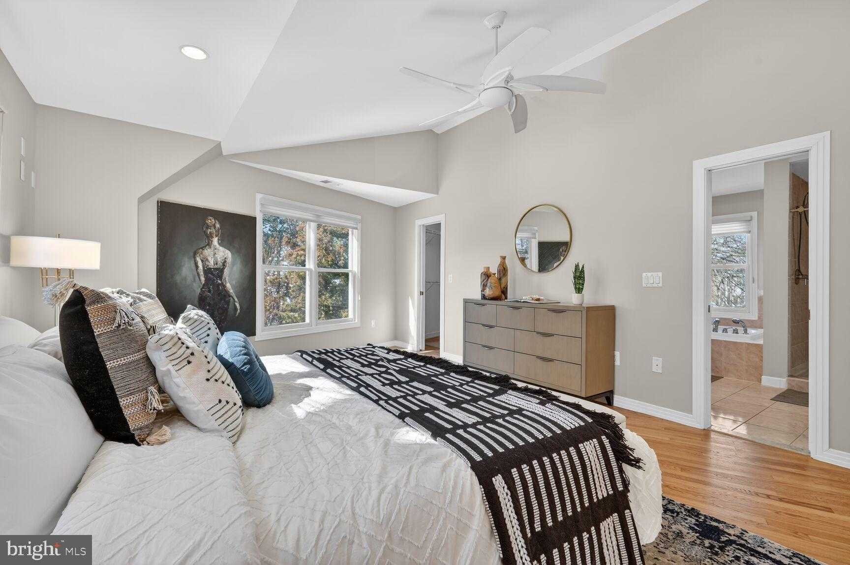 2733 N Lexington St photo 19