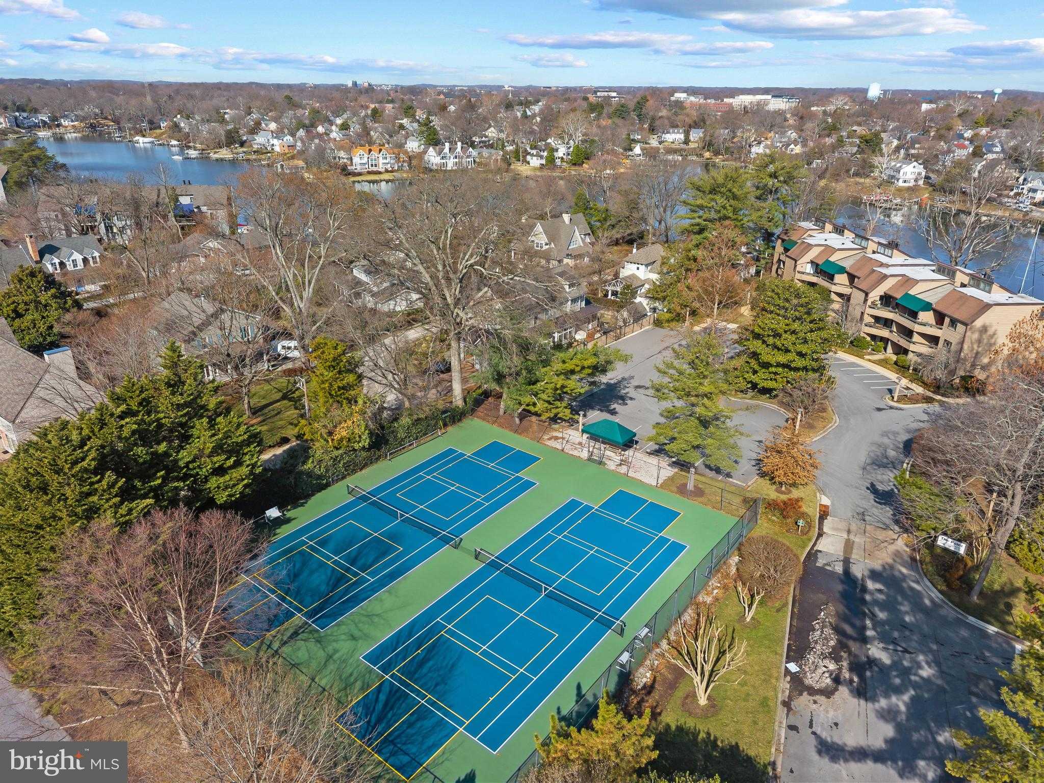 3 President Point Dr photo 26