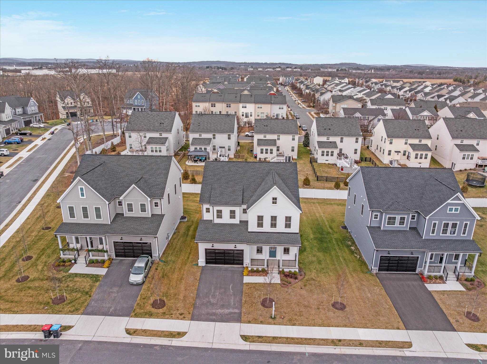 114 Heyford Dr photo 58