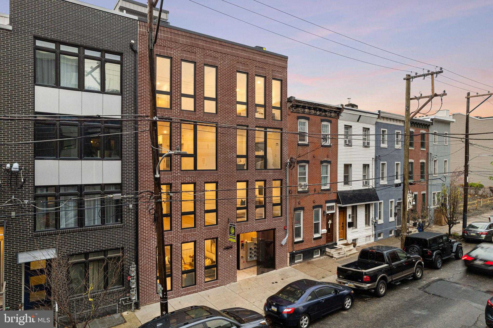 1936 E York St Unit 1 photo 14