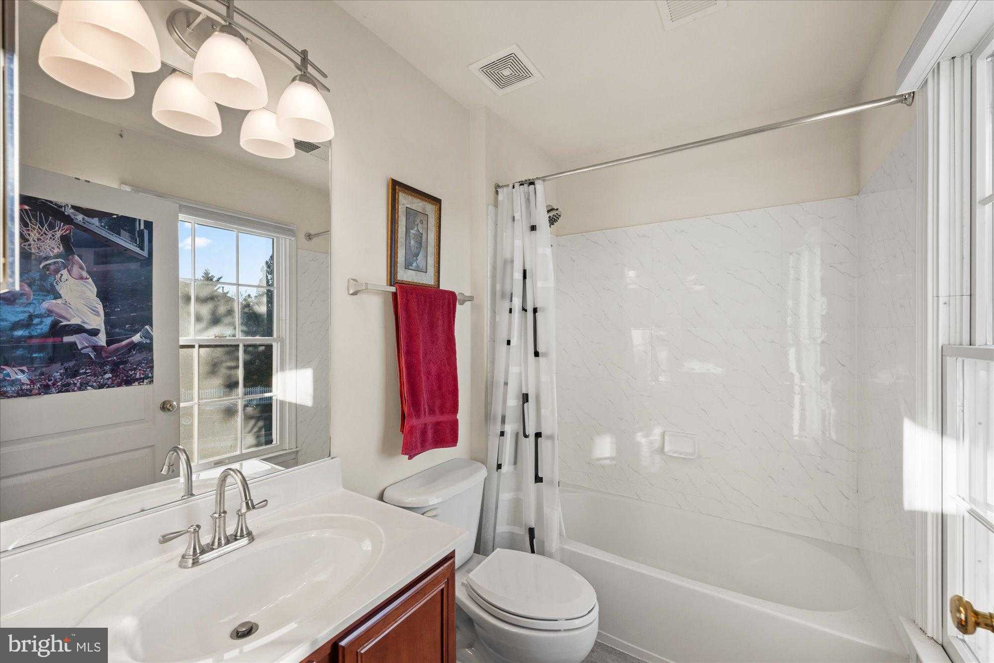 19812 Rothschild CT photo 41