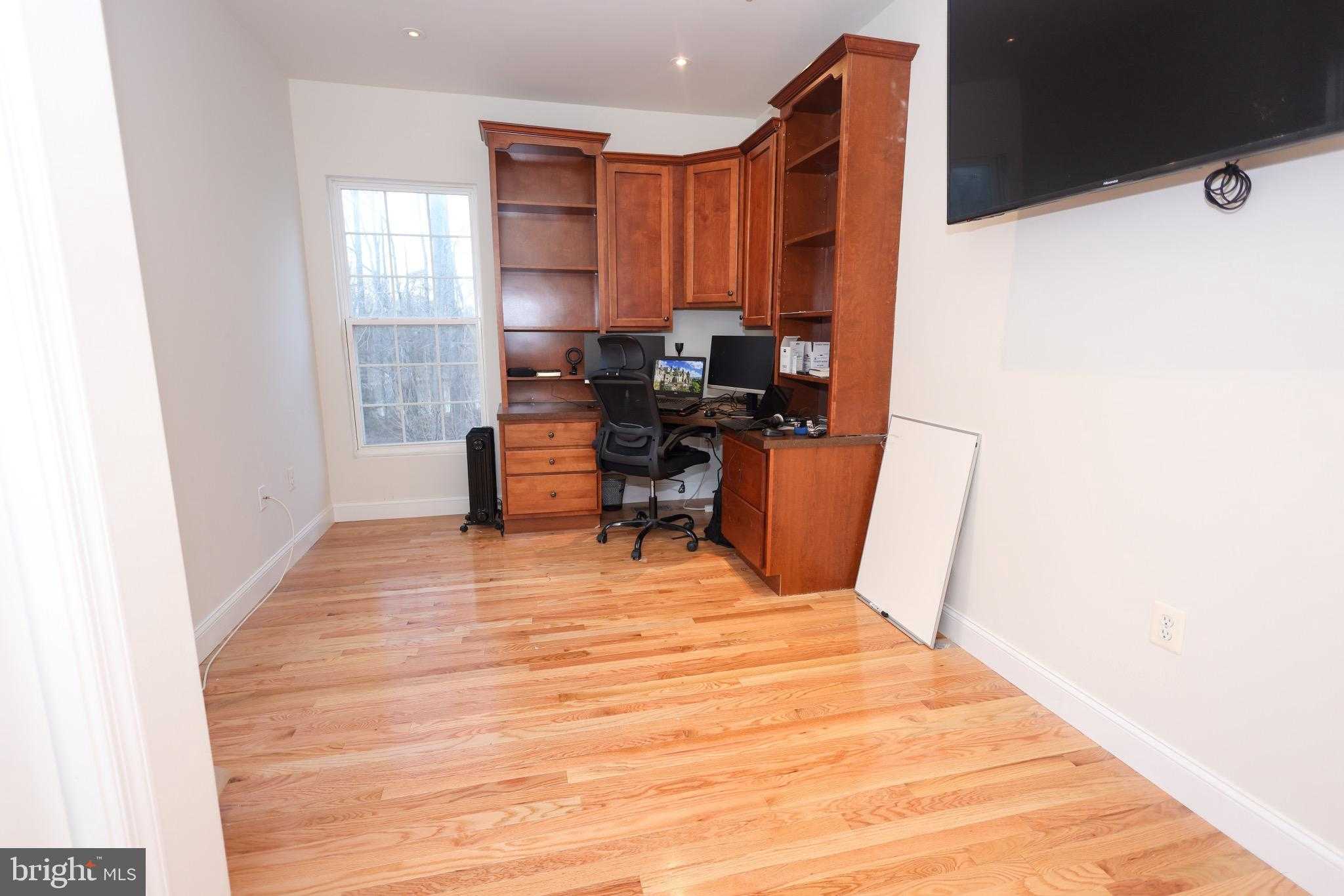 1200 Strausberg St photo 18