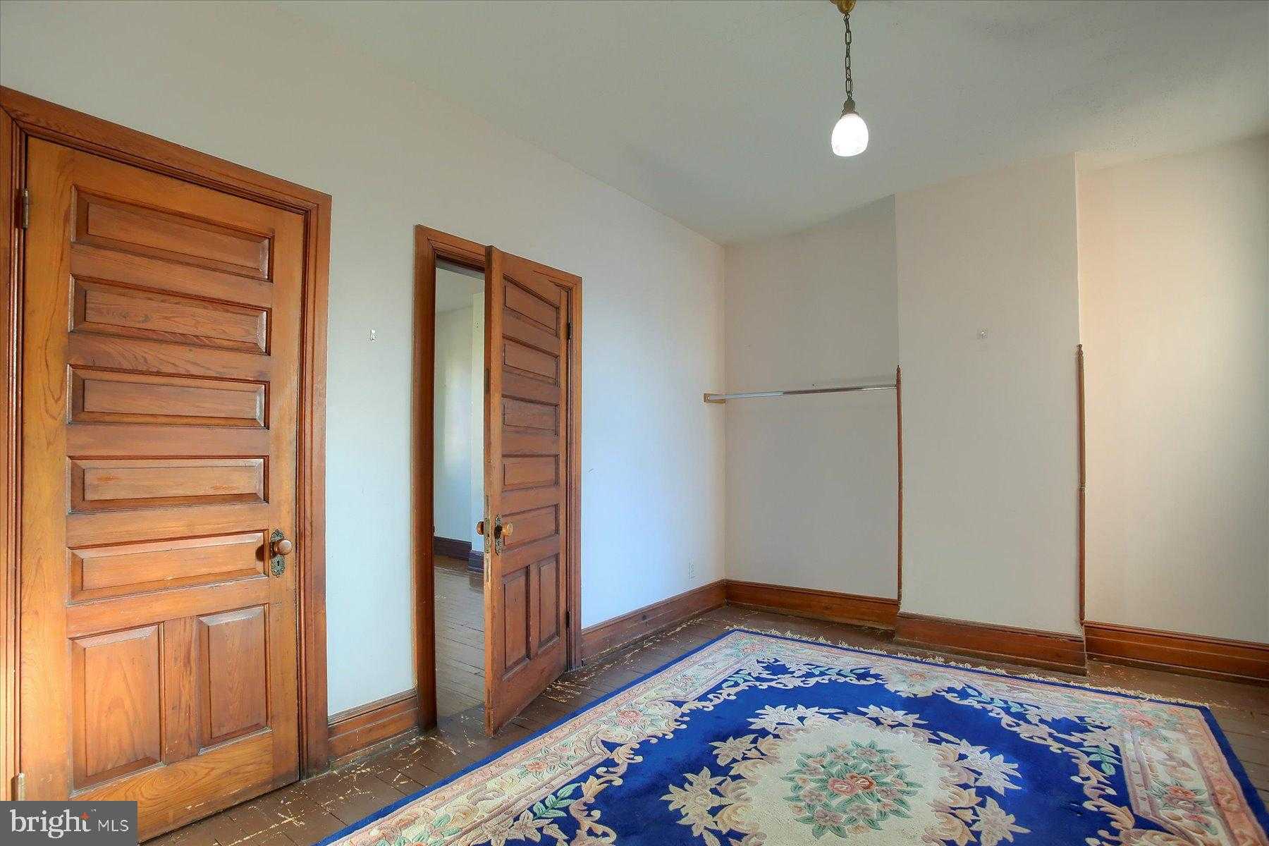 48 E North St photo 30