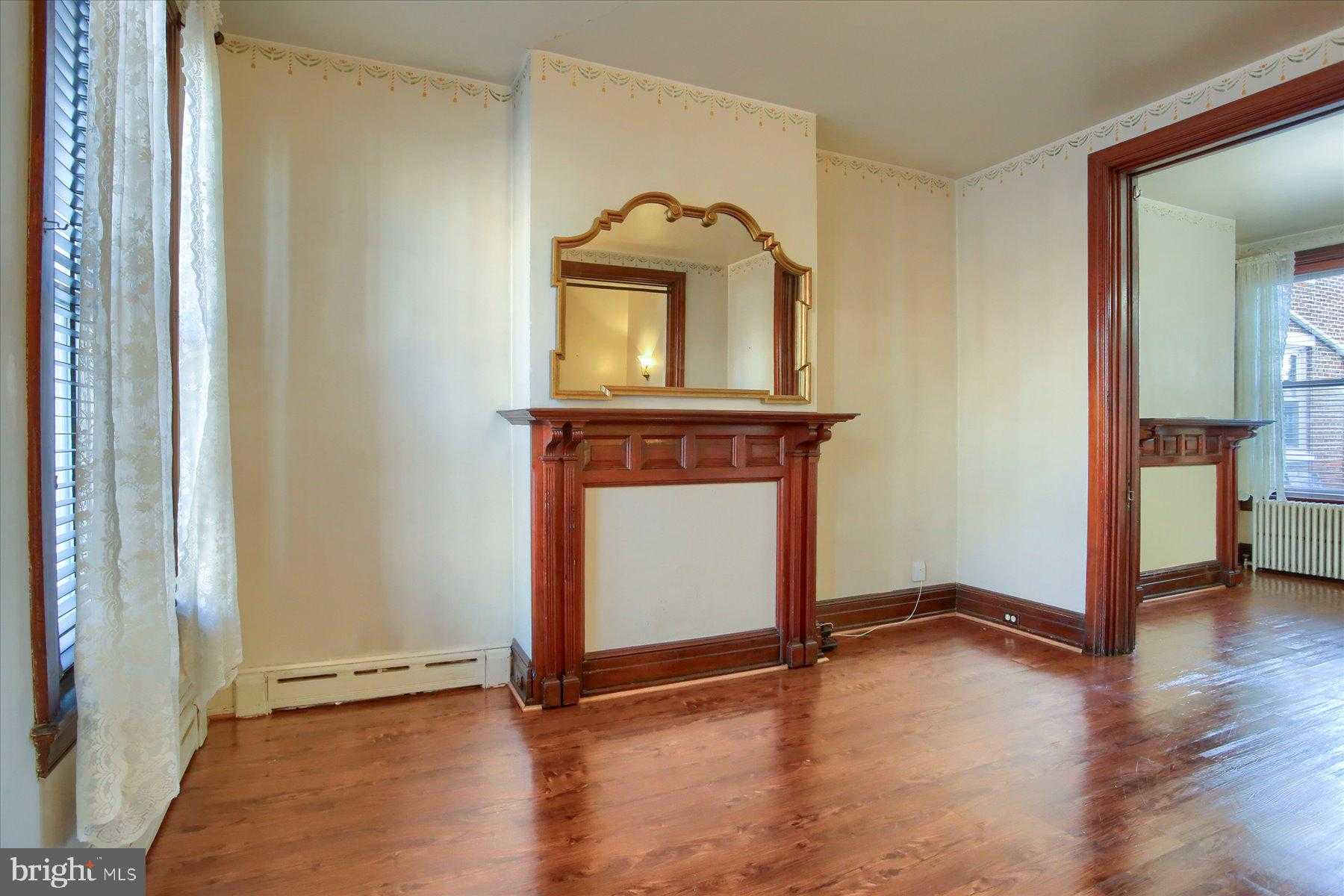 48 E North St photo 6