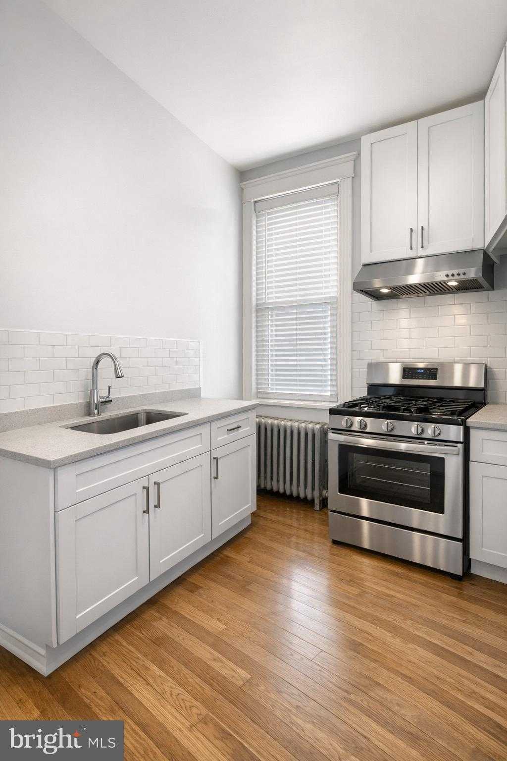 1607 W Butler St photo 18