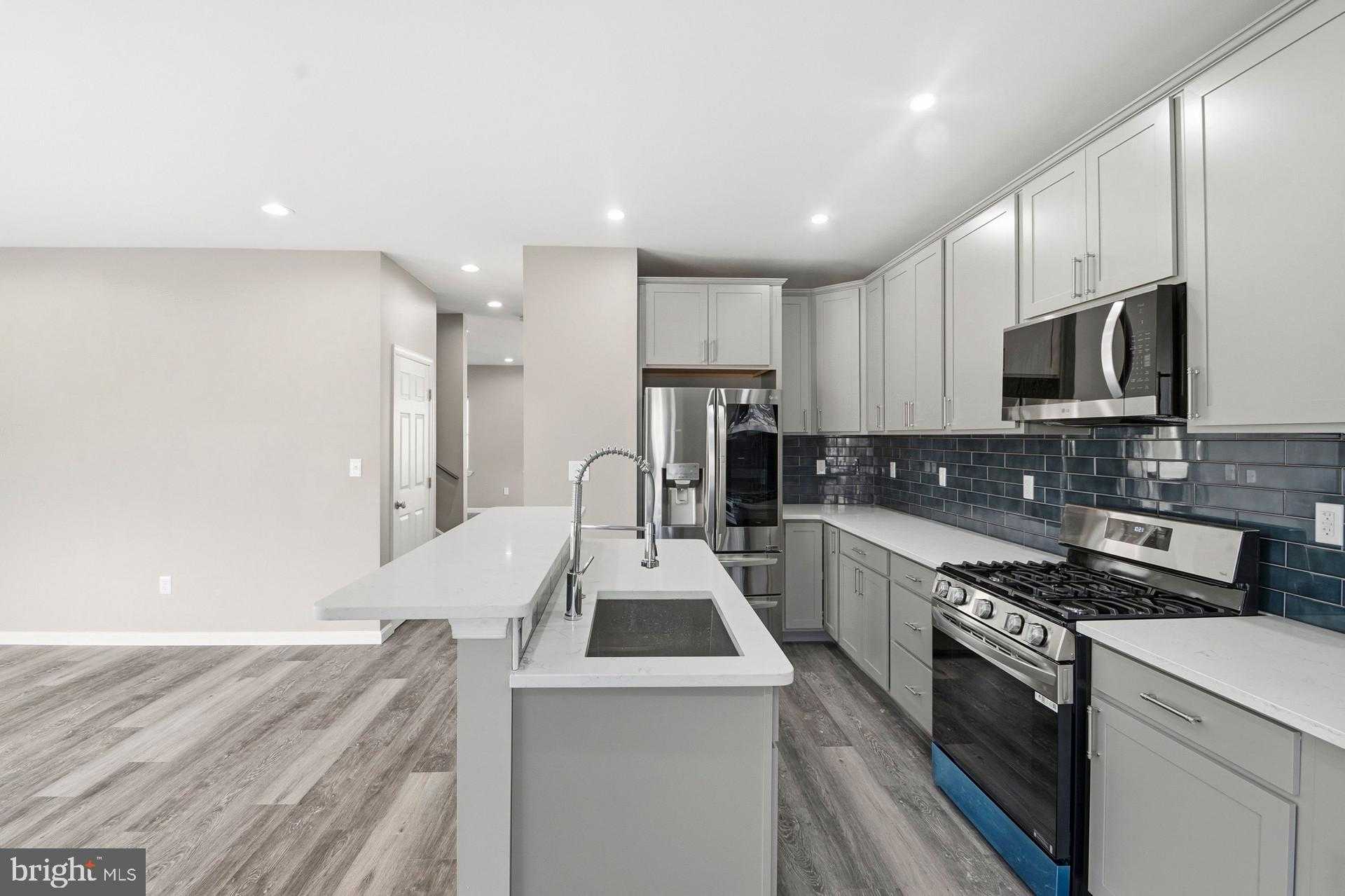 514 Maiden Choice Ln photo 13