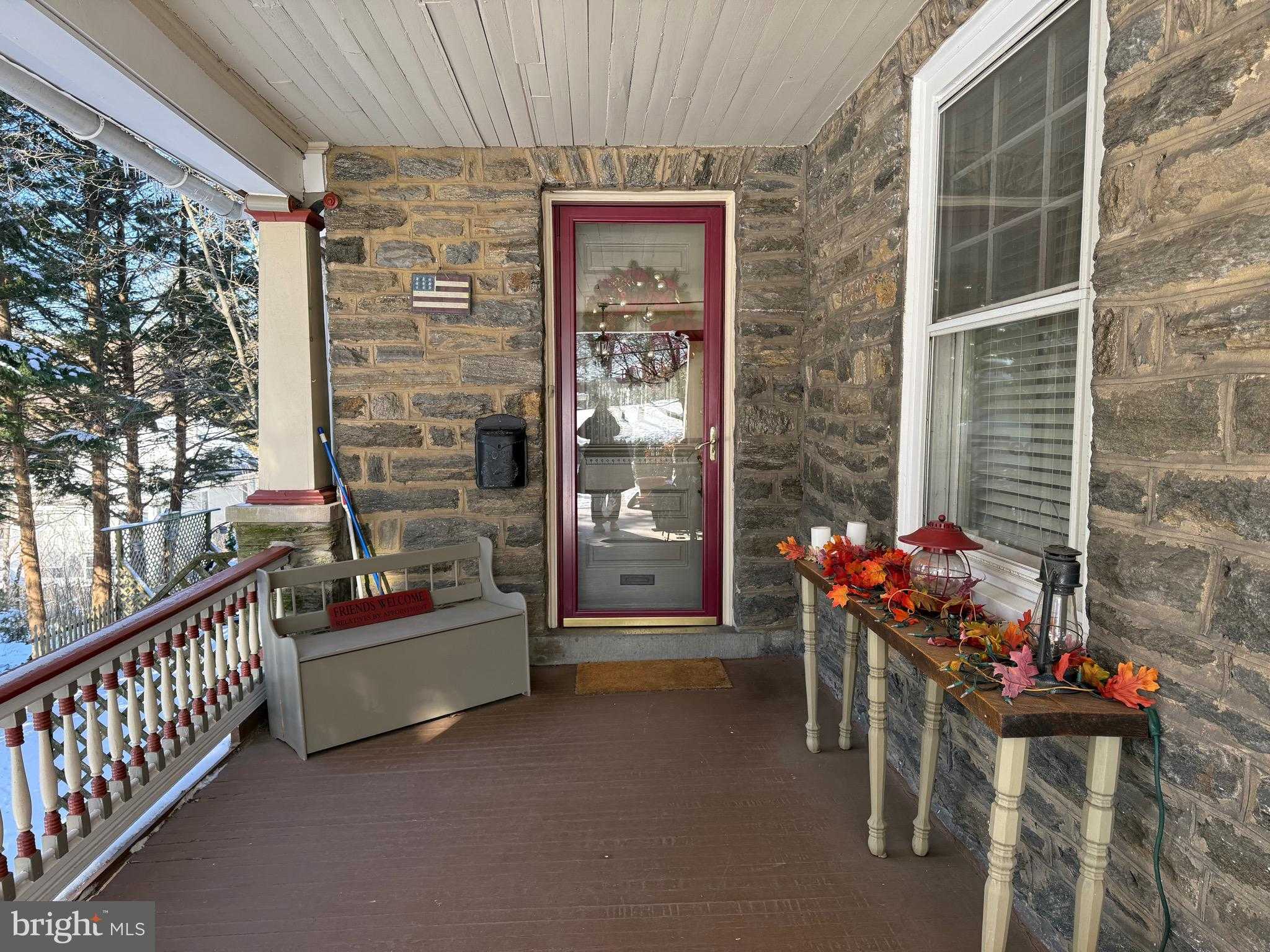 221 Summit Ave photo 3