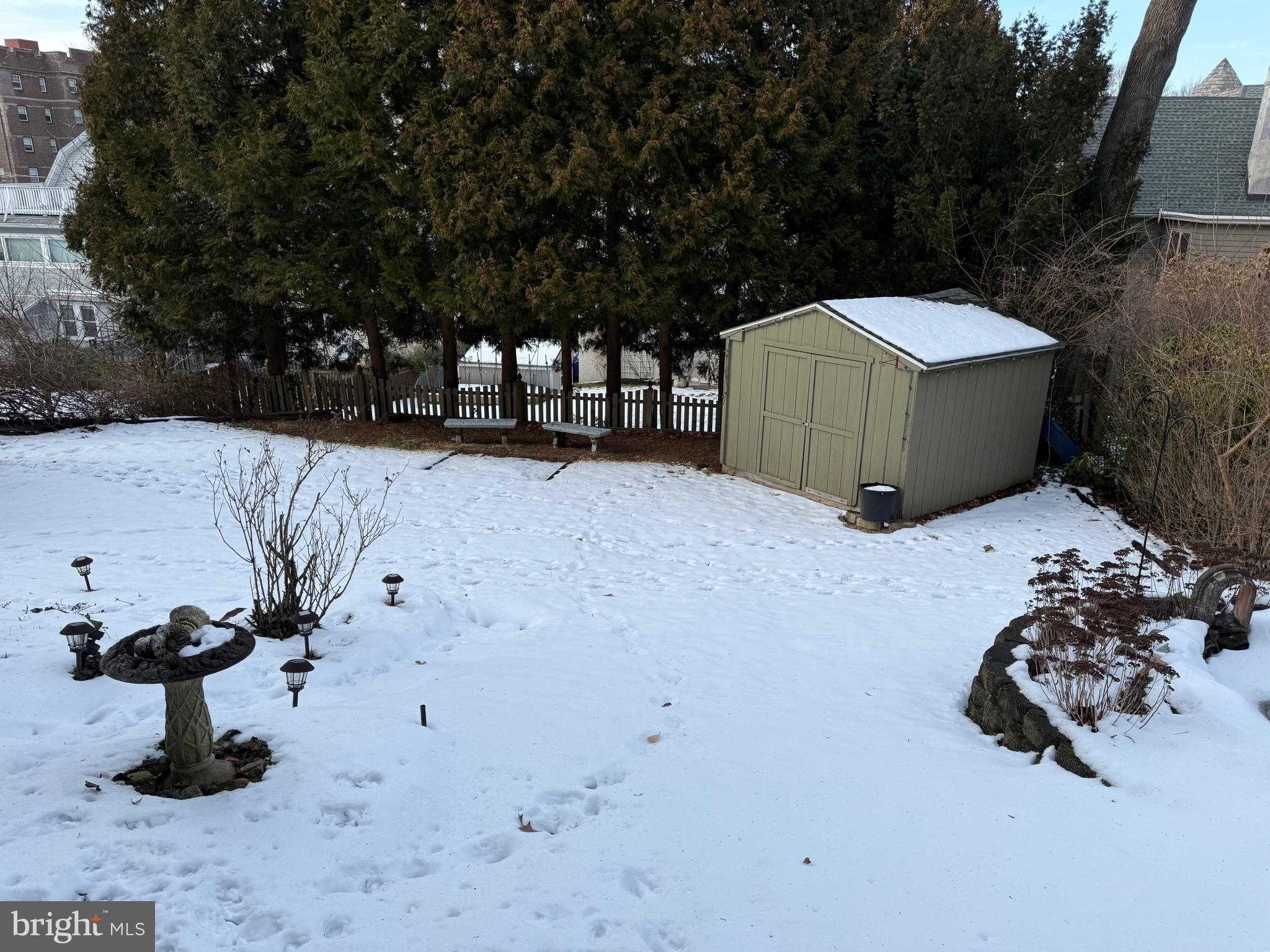 221 Summit Ave photo 40