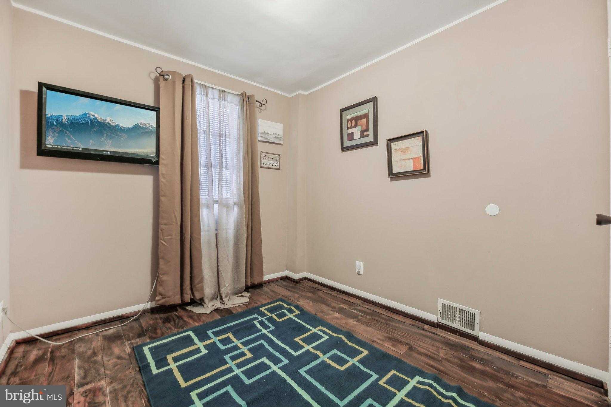 904 N Rosedale St photo 24