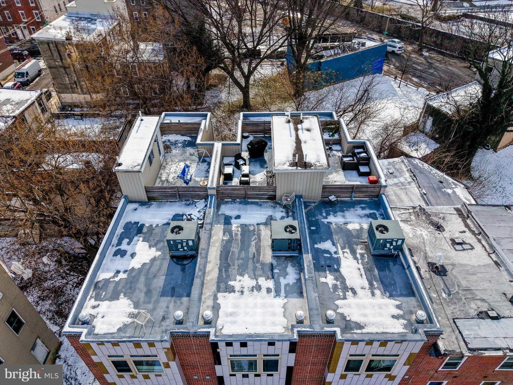 1910 Ingersoll St photo 12