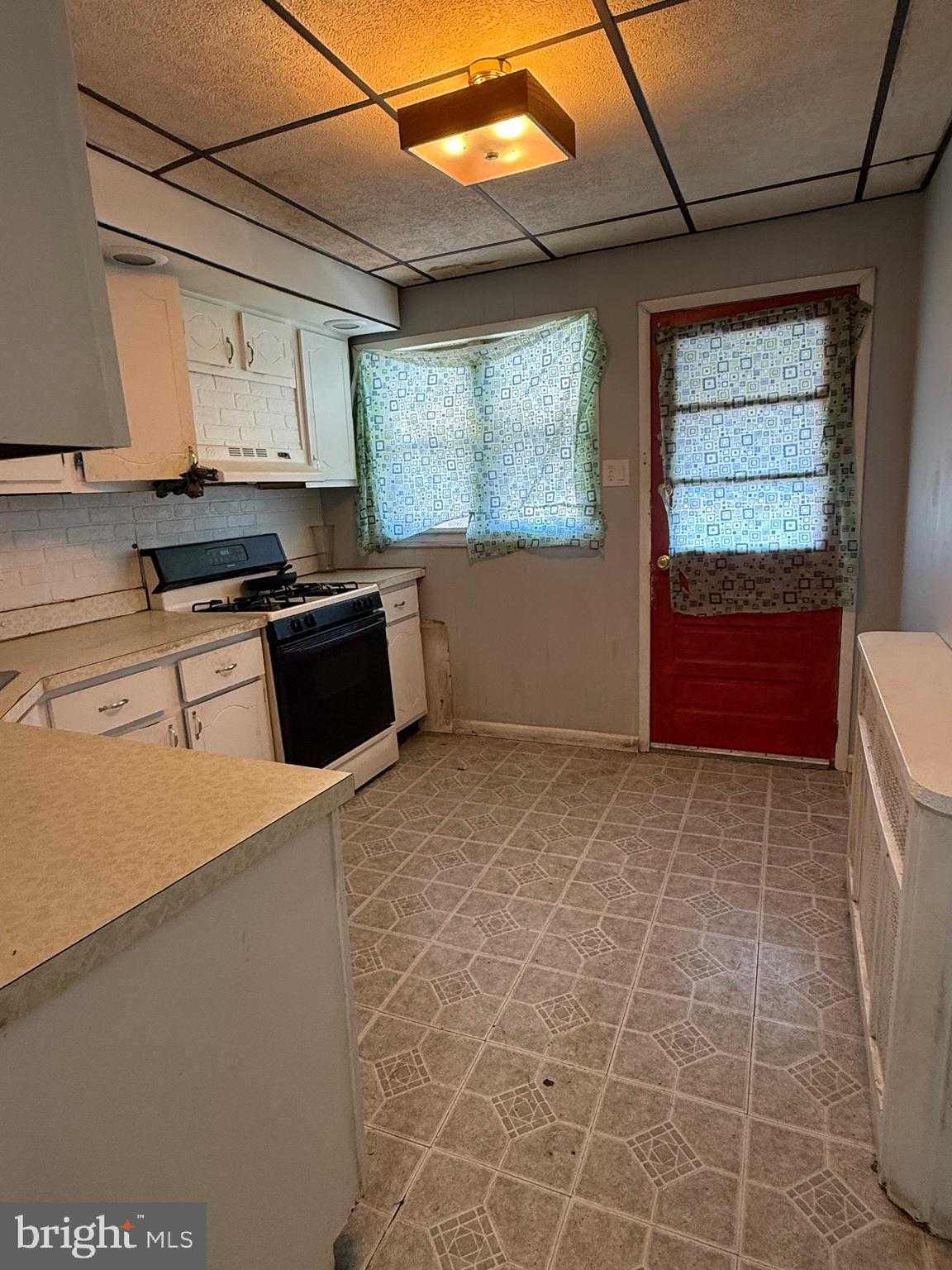 1817 E Airdrie St photo 7