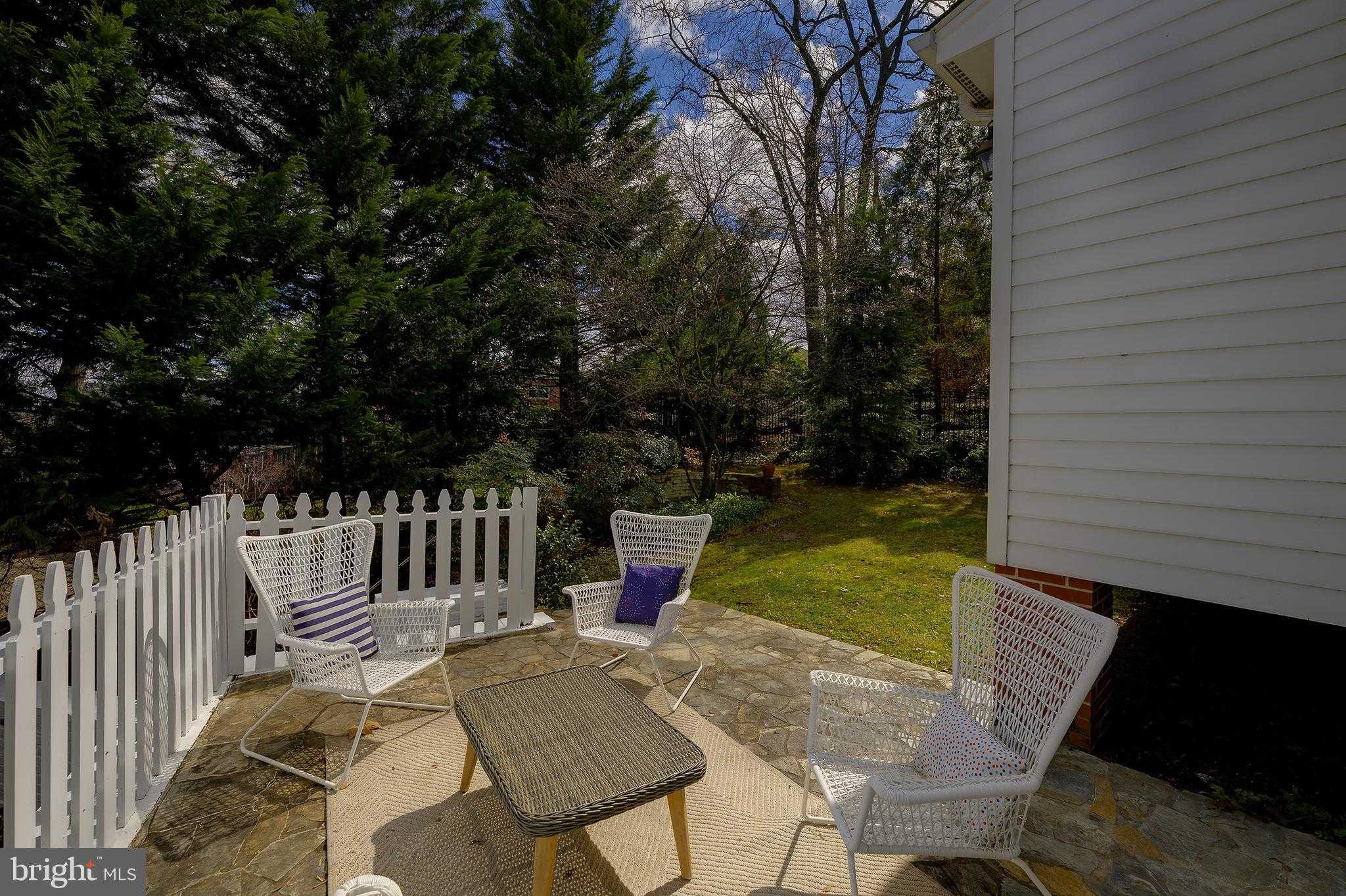 2625 S Hayes St photo 50