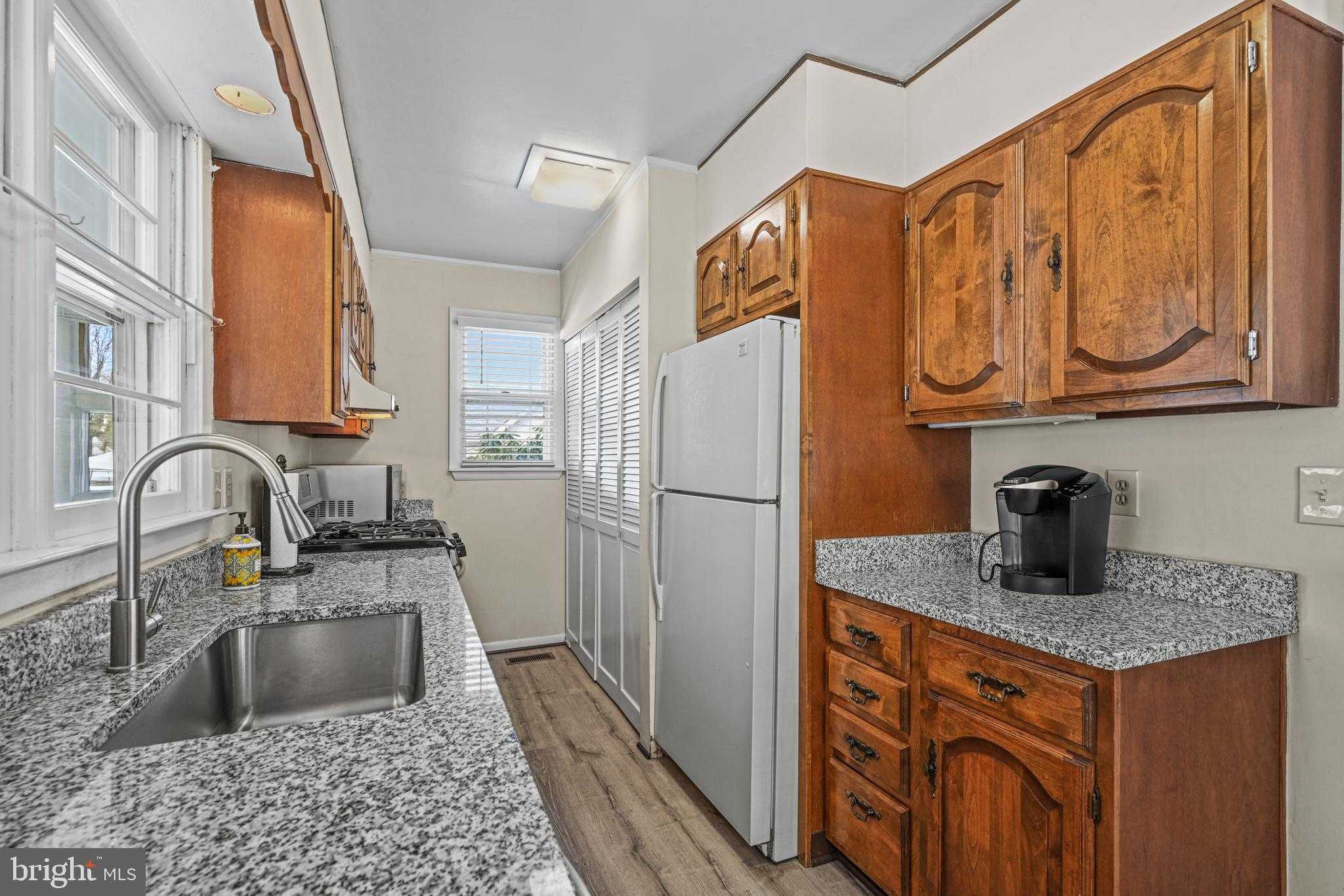 7362 Montgomery Rd photo 21