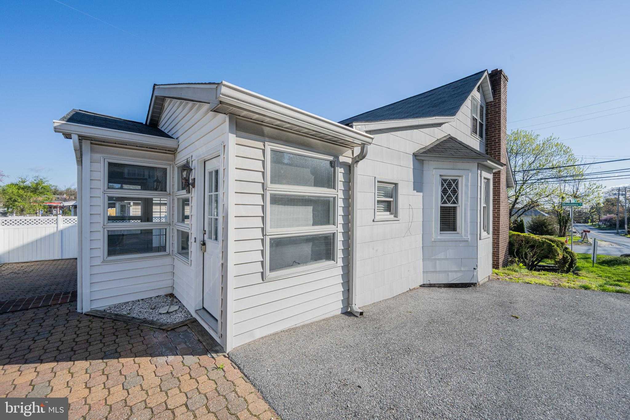 7362 Montgomery Rd photo 6