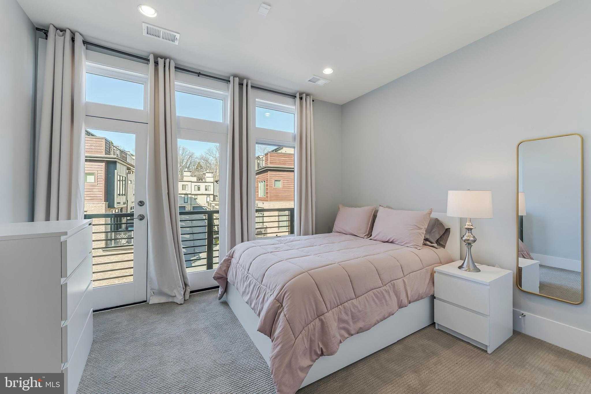 5348 Merriam St photo 27