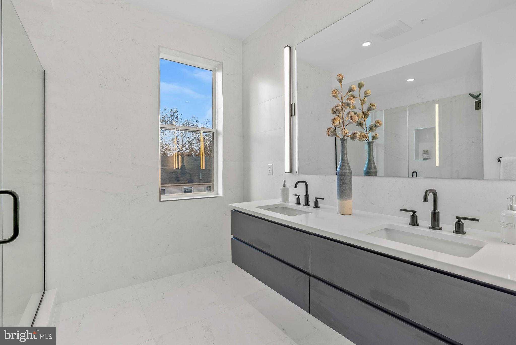 635 N 7th St photo 13