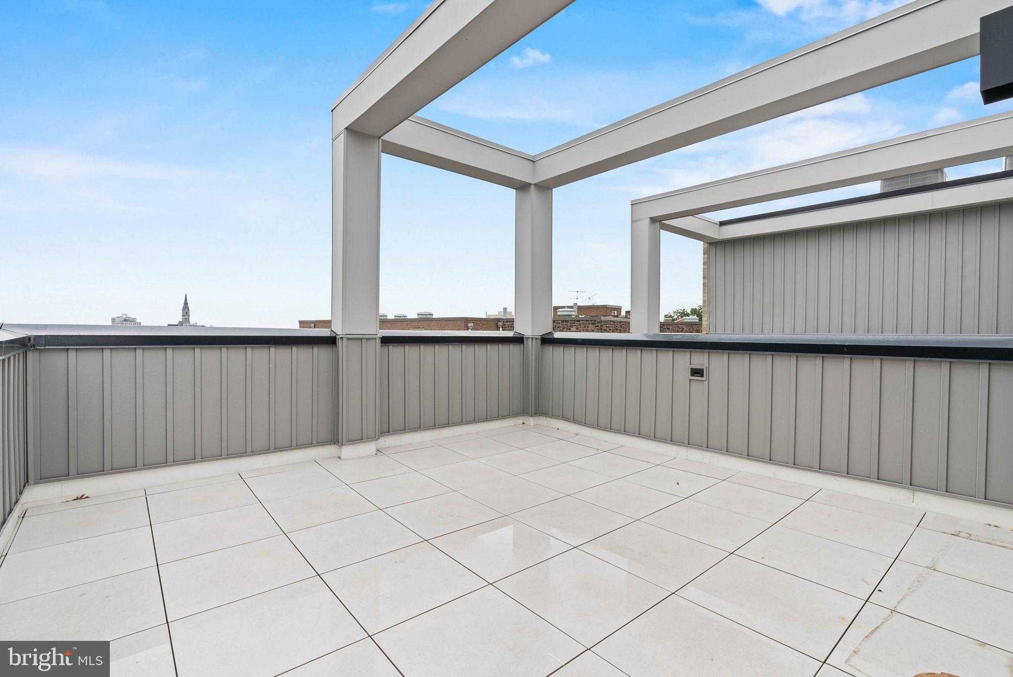 656 Fairmount Ave photo 21