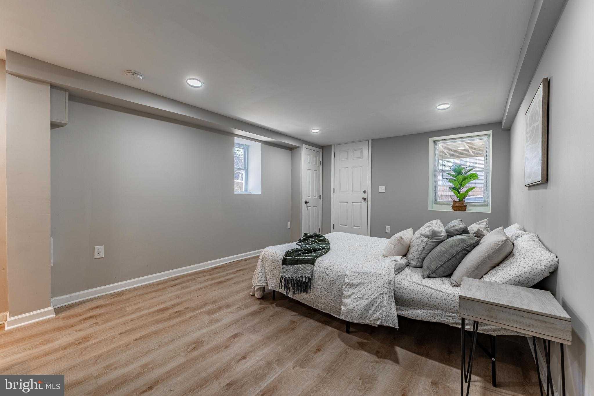 1221 Dellwood Ave photo 21