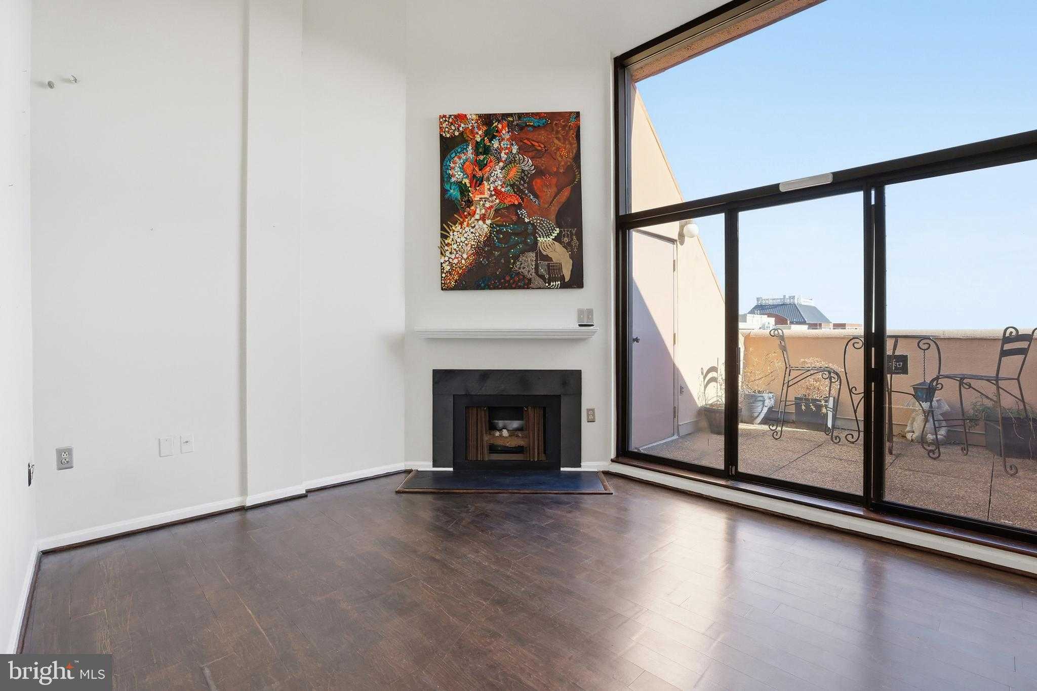 1301 N Courthouse Rd Apt 1804 photo 7