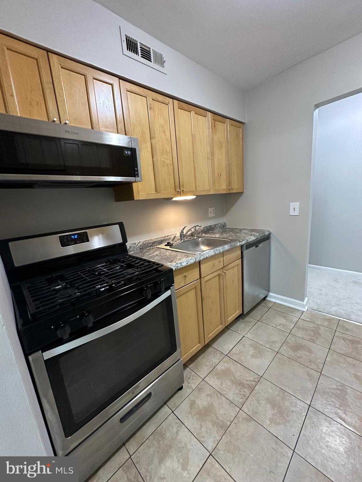 6091 Majors Ln photo 3