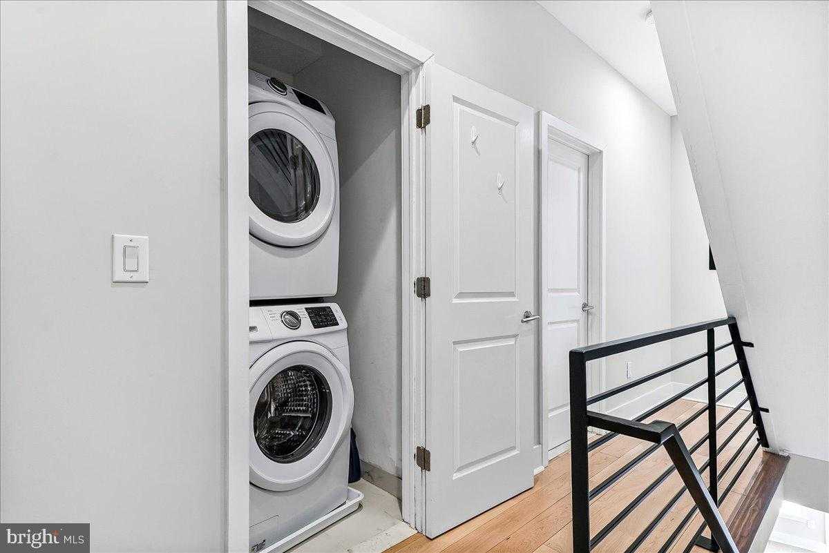 2615 E Letterly St photo 16