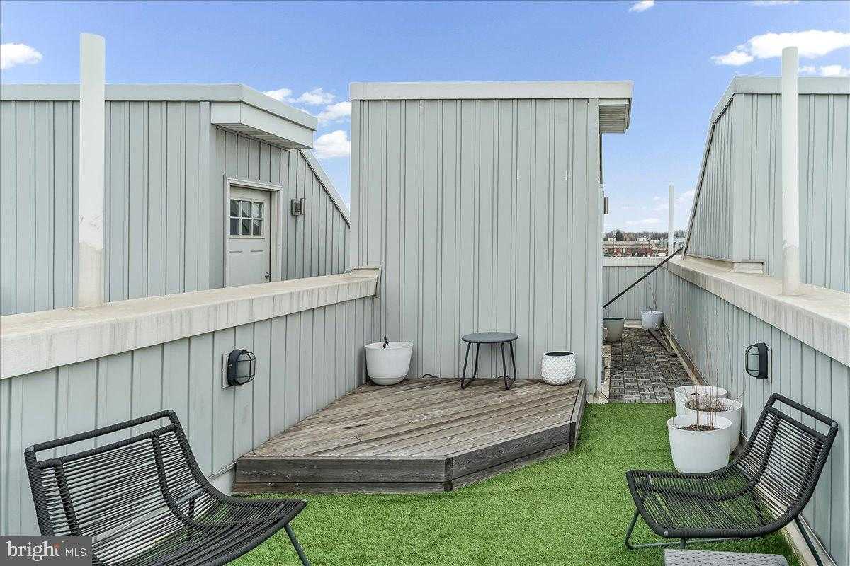 2615 E Letterly St photo 28