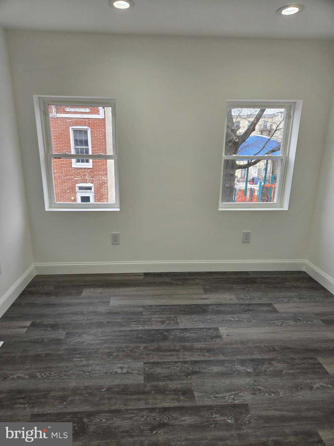 2008 Etting St photo 11