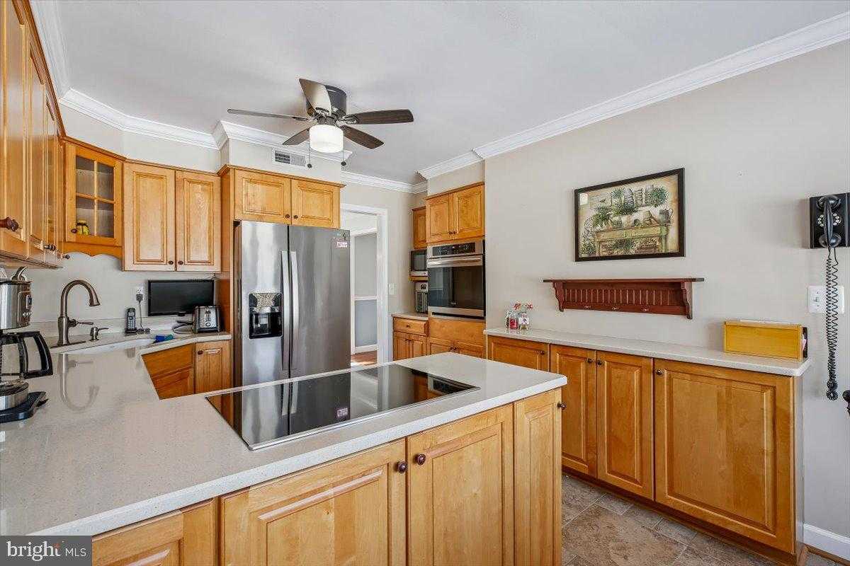 6205 Beechdale CT photo 7