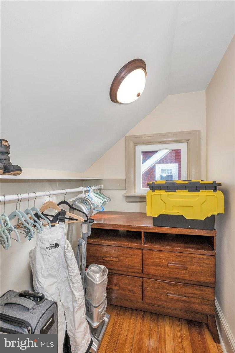 104 Cypress St photo 35