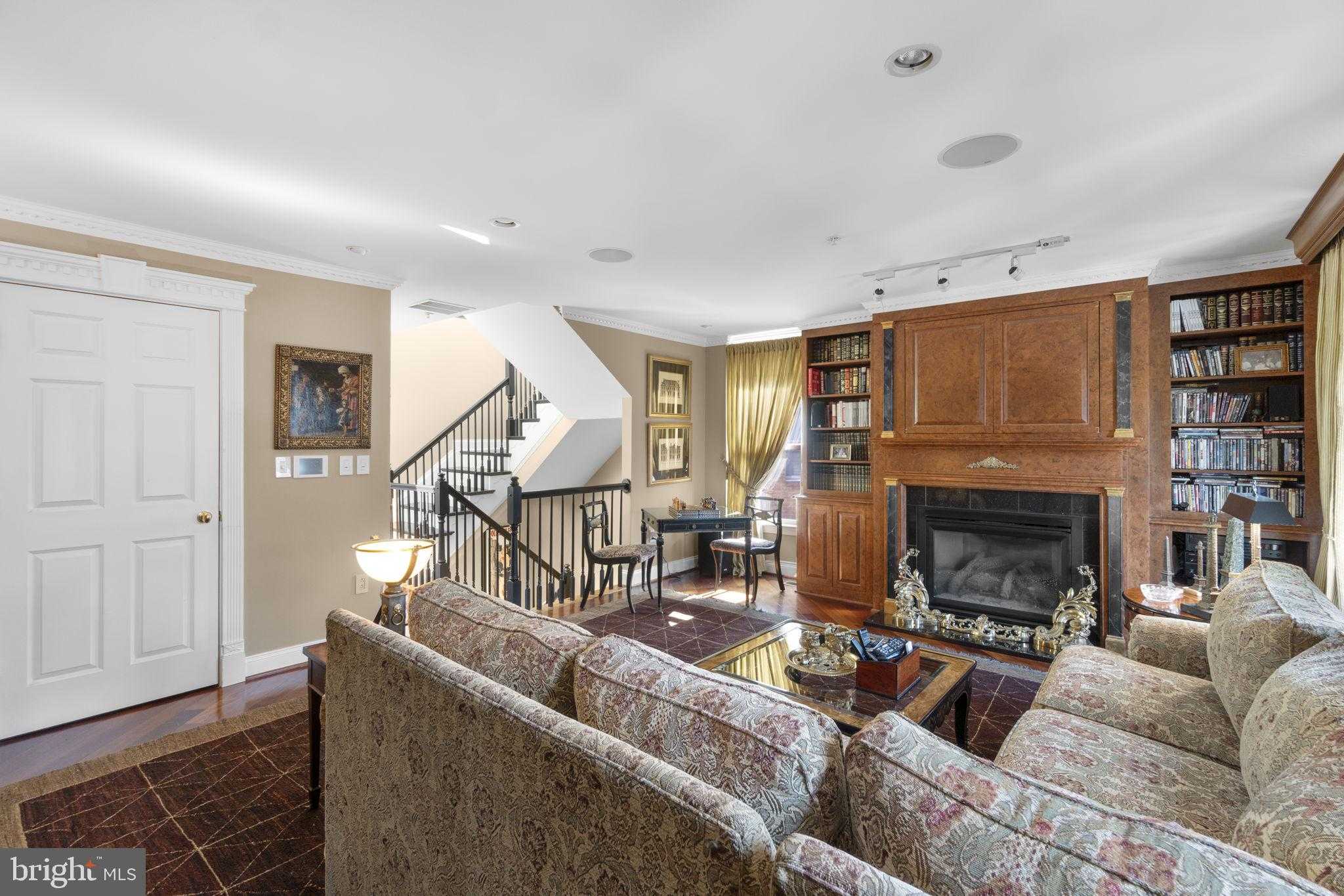 1225 Harbor Island Walk photo 22