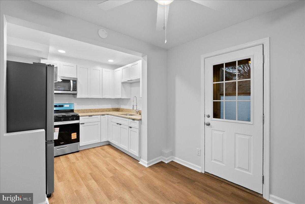 2716 Jefferson Dr photo 7