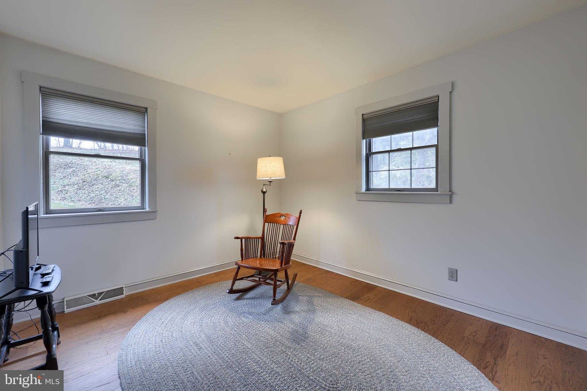 1521 W Penn Grant Rd photo 18