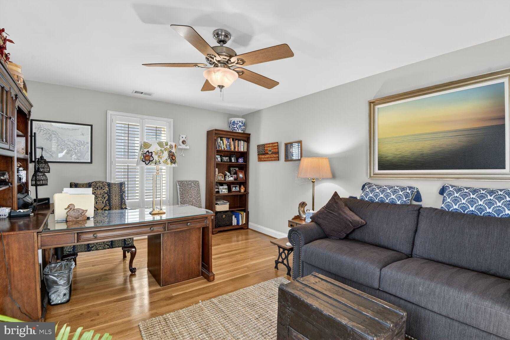 764 N Riverside Dr photo 38