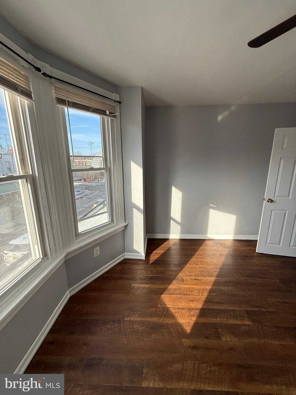 5753 N Beechwood St photo 27